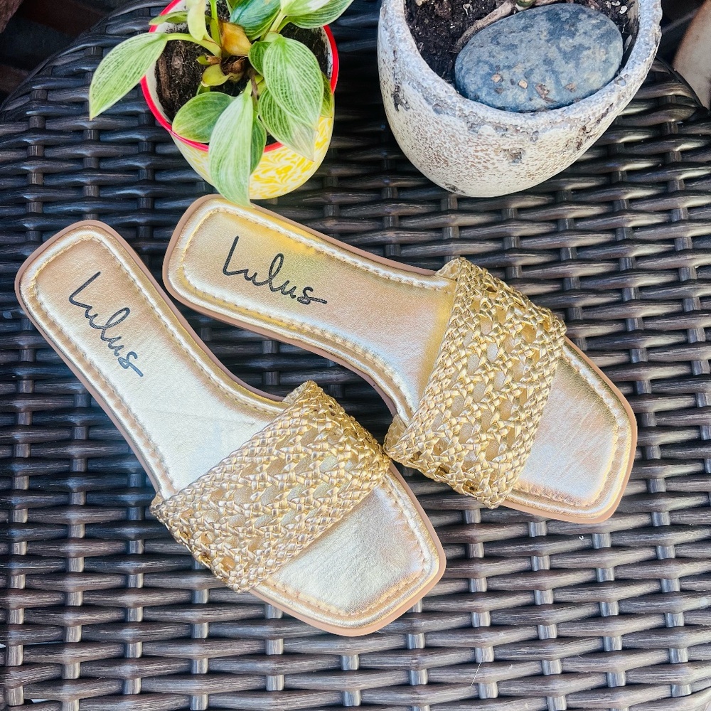 LuLus Gold Sandals